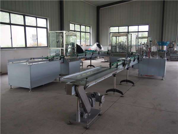 Mbushja automatike e shampos dhe linja e mbulimit