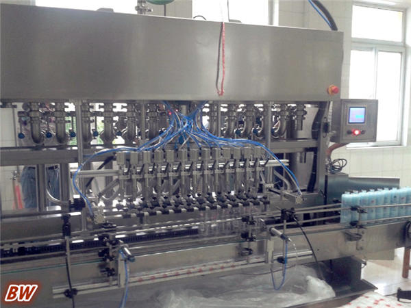 Makinë mbushëse e 8 kokat 